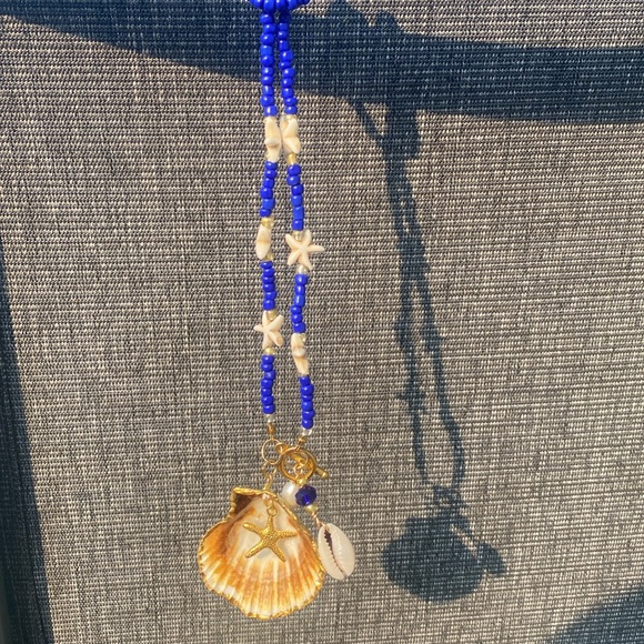 Natural Shell Gilded in Gold Leaf with a Starfish-Freshwater Pearl Boho Necklace - Picture 5 of 7